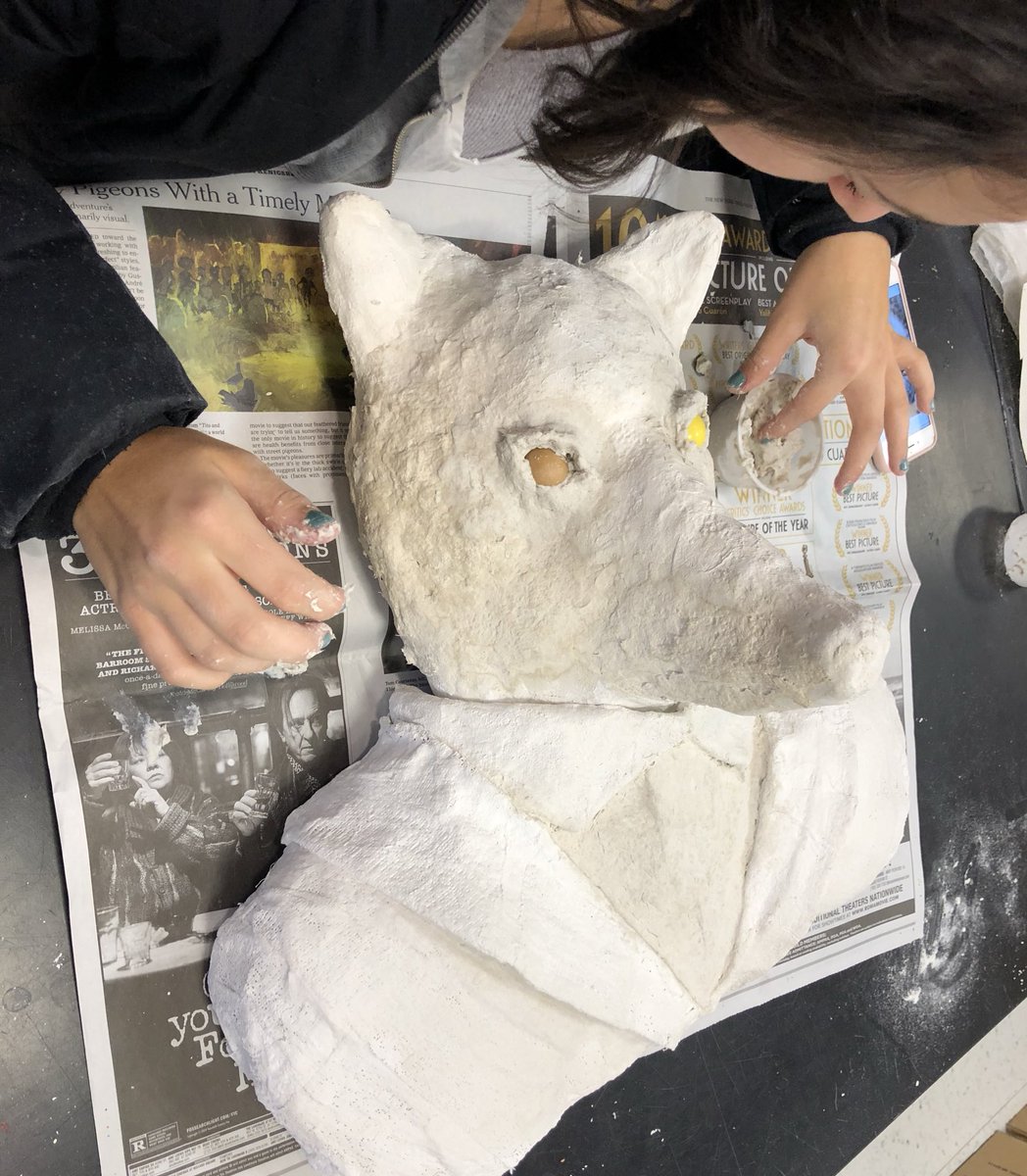 ramseyhsart's tweet photo. Sculpture students continue to work on their fantasy masks #mask #sculpture #armatureworks #foil #celluclay #sculptamold #plaster #wiremesh #spackle https://t.co/heZRZtuMFf