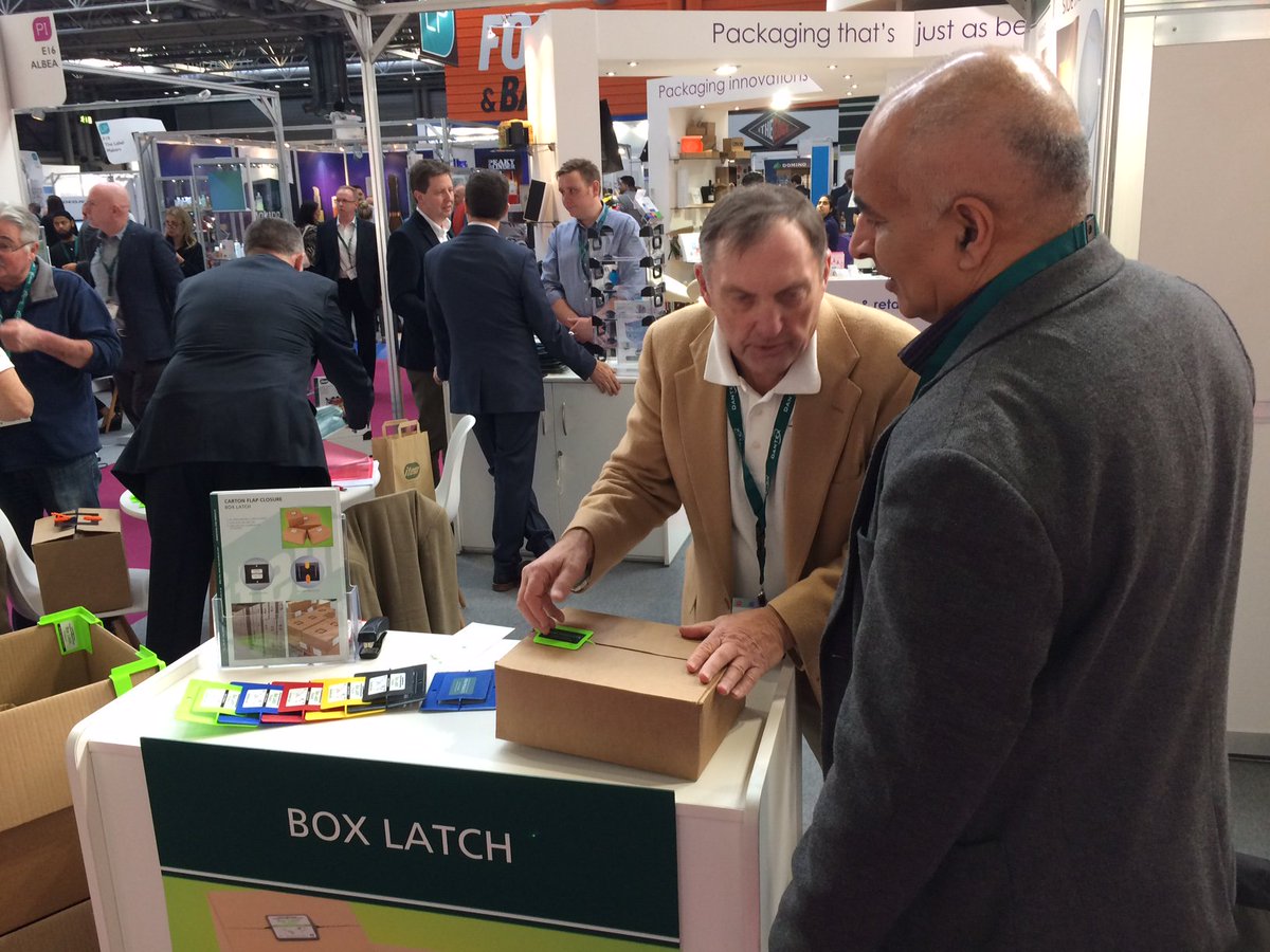 itemproducts's tweet photo. Great day 2 @EasyfairsPACK - Jack from Box Latch doing a fantastic job on the demonstrations! See you at the London show in September! #packaging #components #BoxLatch #PACK2019 https://t.co/ldBOxbZ2ZK
