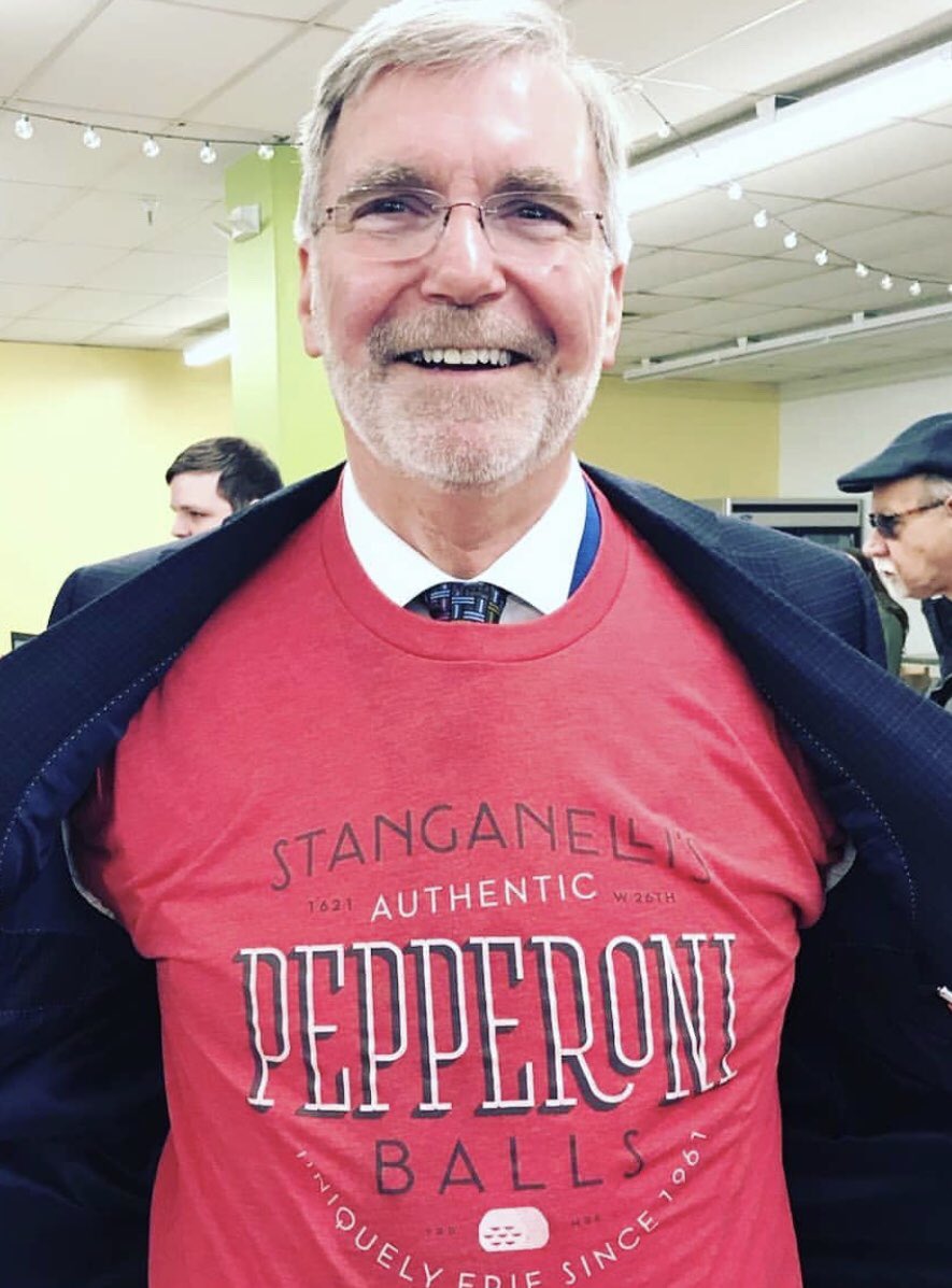 We are so excited to check out the new Oasis Market in #DowntownErie!  Comment below with your best finds on those locally-stocked shelves!  We also really love this pic of the mayor in his @erieapparel shirt.  Long live the pepperoni balls!