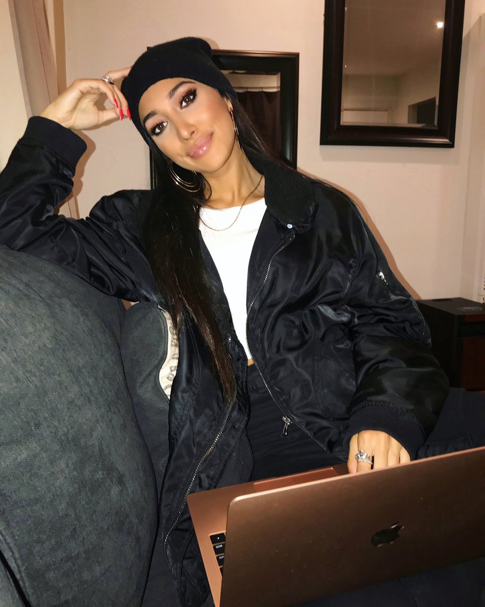 Just finished #prisonbreak for the third time.. hurry up season 6!! 😩 .. what series should I start next!?! 🍿🍿🍿