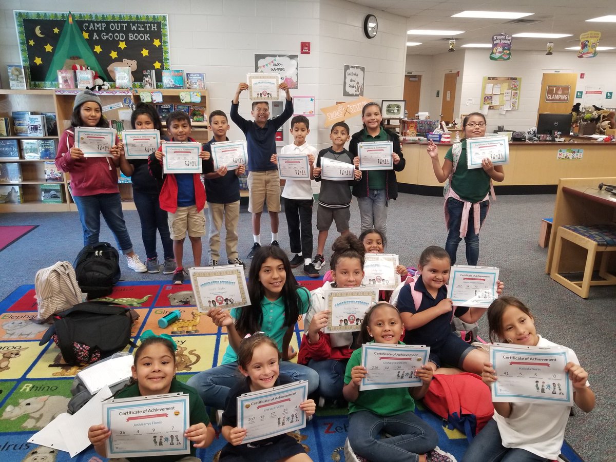PenaNachelly's tweet photo. Last day of ESOL tutoring!👩‍🏫👨‍🏫👨‍💻👏 #CGEeagles @asanchezcasella @vfernan11 @ESOL_VCS https://t.co/MyfabKiVOv