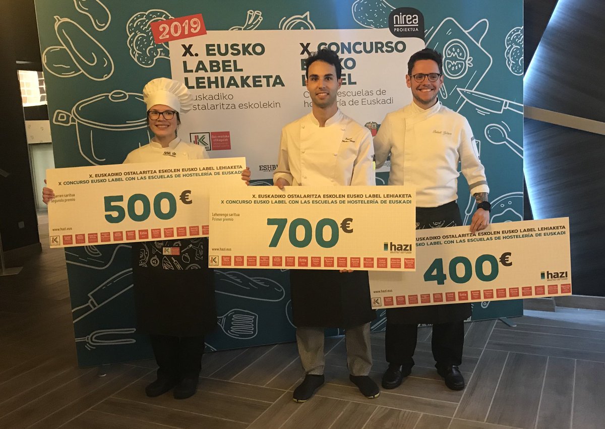 CEBANC's tweet image. .@BaladiGoiburu gure ikasleak hirugarren postua lortu du X. Euskadiko Ostalaritza Eskolen Eusko Label lehiaketan, Zorionak podiumeko hirurei! @euskolabel @UrrutikoLH #Aiala