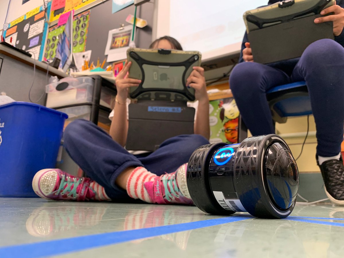 Jason_Rubo's tweet image. Robots have taken over @westdale83 from @Sphero Ollies to Bee-Bots!!! #futureprogrammers #d83shines