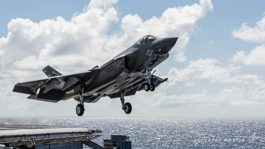 The @usnavy + @USMC's F-35Cs are mission ready and combat capable! @flynavy can now project 5th Gen dominance from the sea. Congrats, team! #NavyLethality @flynavyjsf 

Read more here: lmt.co/2XDLm4G