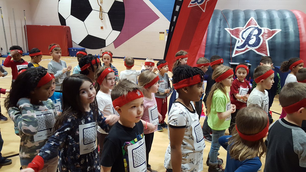 Ms_Easley's tweet photo. These kinders were super stoked for their fun run. The sweat bands make them look so hardcore 😂😂 https://t.co/RVEK7Ik9wi
