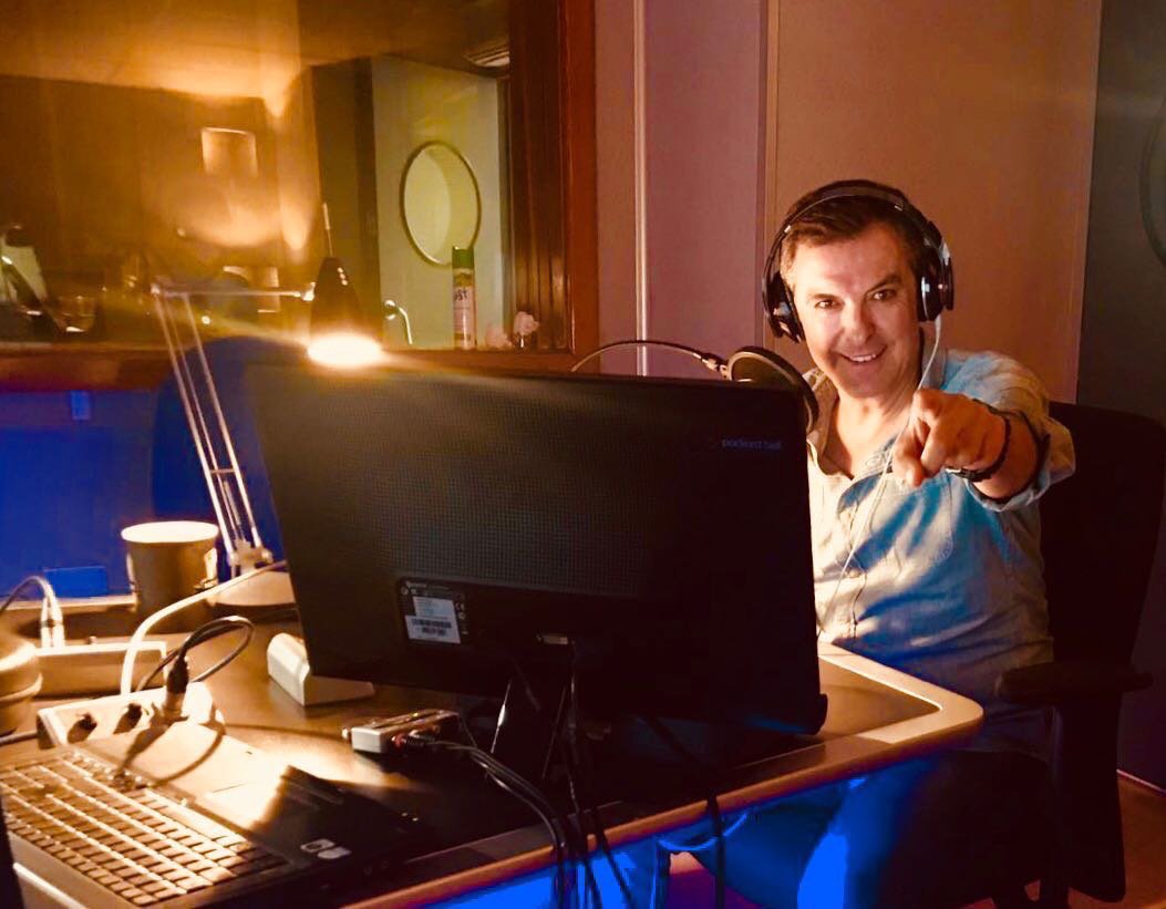 LaNochedeArjona's tweet photo. ➡️En @LaNochedeCOPE, tenemos un gran programa por delante esta madrugada...
📻Música 🎶, teatro 🎭, cine 🎞️, #SuperLol 🦸♀️...
👉¿De verdad te lo vas a perder? ¡Te esperamos!
@ArjonaAdolfo https://t.co/aOXkdjbYCz