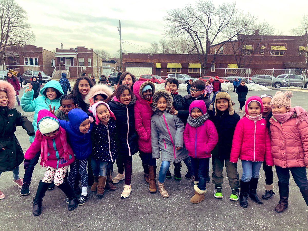 misscotereads's tweet photo. K/3 recess is always a blast!!! It might be cold outside but these kiddos were all smiles!!! ๐๐ผโโ๏ธ๐๐ปโโ๏ธ๐๐ฝโโ๏ธ๐๐ฟโโ๏ธ #hiawathapride #d100Inspires #coldfun https://t.co/nGFTuDlEOZ