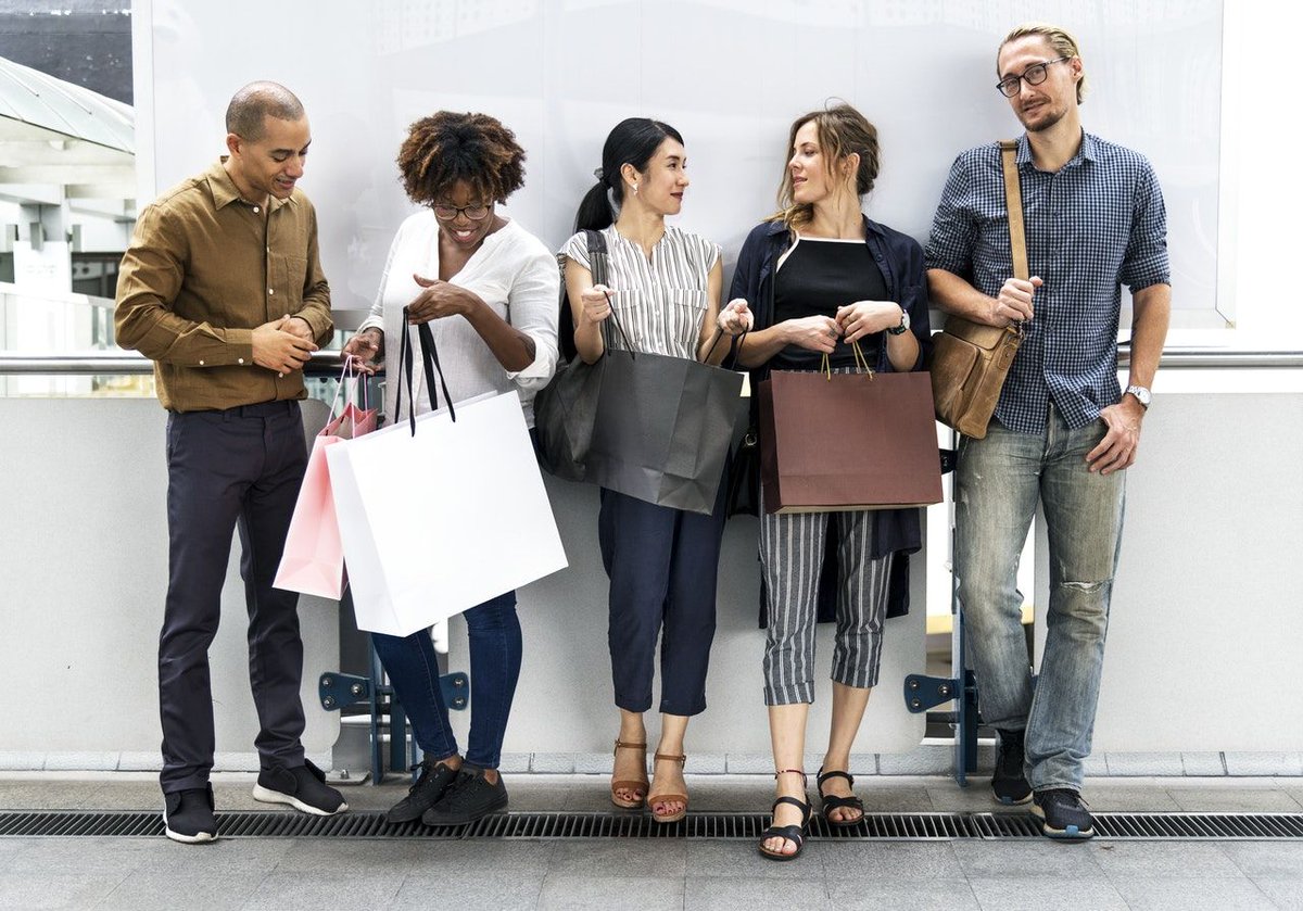 cascale_org's tweet photo. “Our goal is that one day, everyone who buys a product, buys a garment, there's a label there. It shows you the sustainable impact that garment has,” SAC Manufacturer member TAL Apparel CEO Roger Lee to @cnbc about how consumers will use the #HiggIndex. https://t.co/QMvP4Ujqwu https://t.co/FxKhUMVR3t