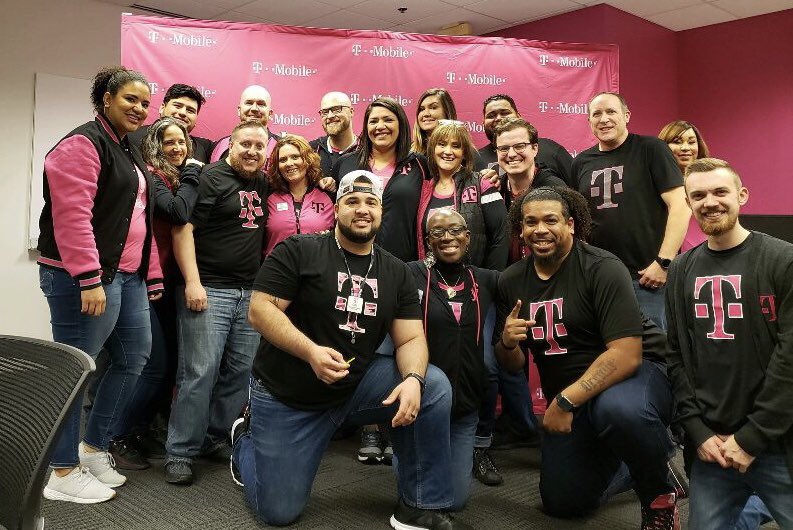 chelsraeann's tweet photo. Such an amazing week with some awesome leaders!! They really took the time to focus on their development in order to be more effective for those that they lead!! I’m crazy about my people and I absolutely love what I do!! #NERules @MrDennisJones @thayesnet https://t.co/swC5DDKzZn