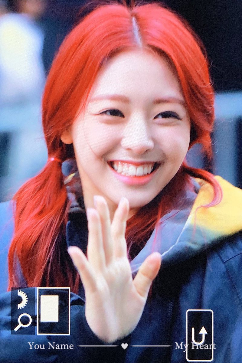 YNMH_'s tweet photo. 190301 뮤뱅 출근 

#유나 #신유나 #YUNA #ITZY #있지 https://t.co/Zm7d2HDieh