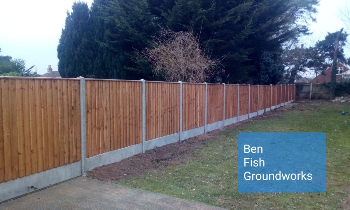 Wow, what a fence! 100ft long.