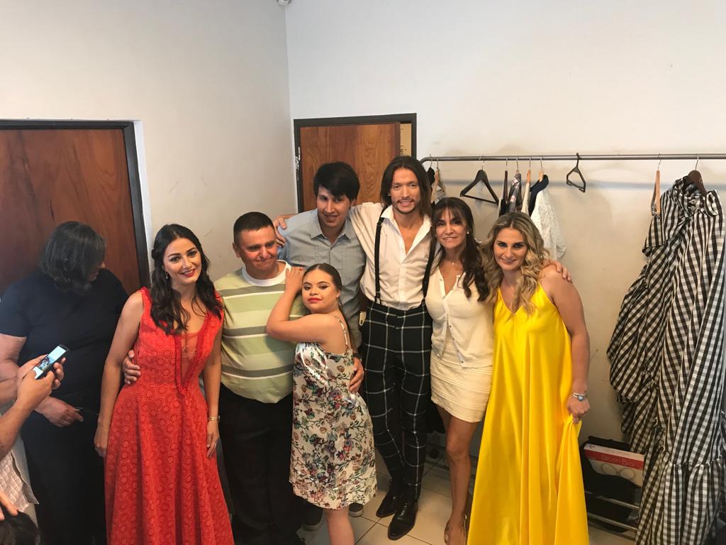 IPRODICH's tweet photo. ♿️ Preparadísimos para el #DesfileInclusivo de hoy en #ChacoTex
💃🕺👗👔👖👠Desde las 20Hs en la #CasaDeLasCulturas se realizará esta nueva muestra de #Moda, #Diseño y #Cultura en la que desfilarán #PersonasConDiscapacidad. Las actividades son gratuitas y con previa inscripción! https://t.co/5WQH7rdV9Q