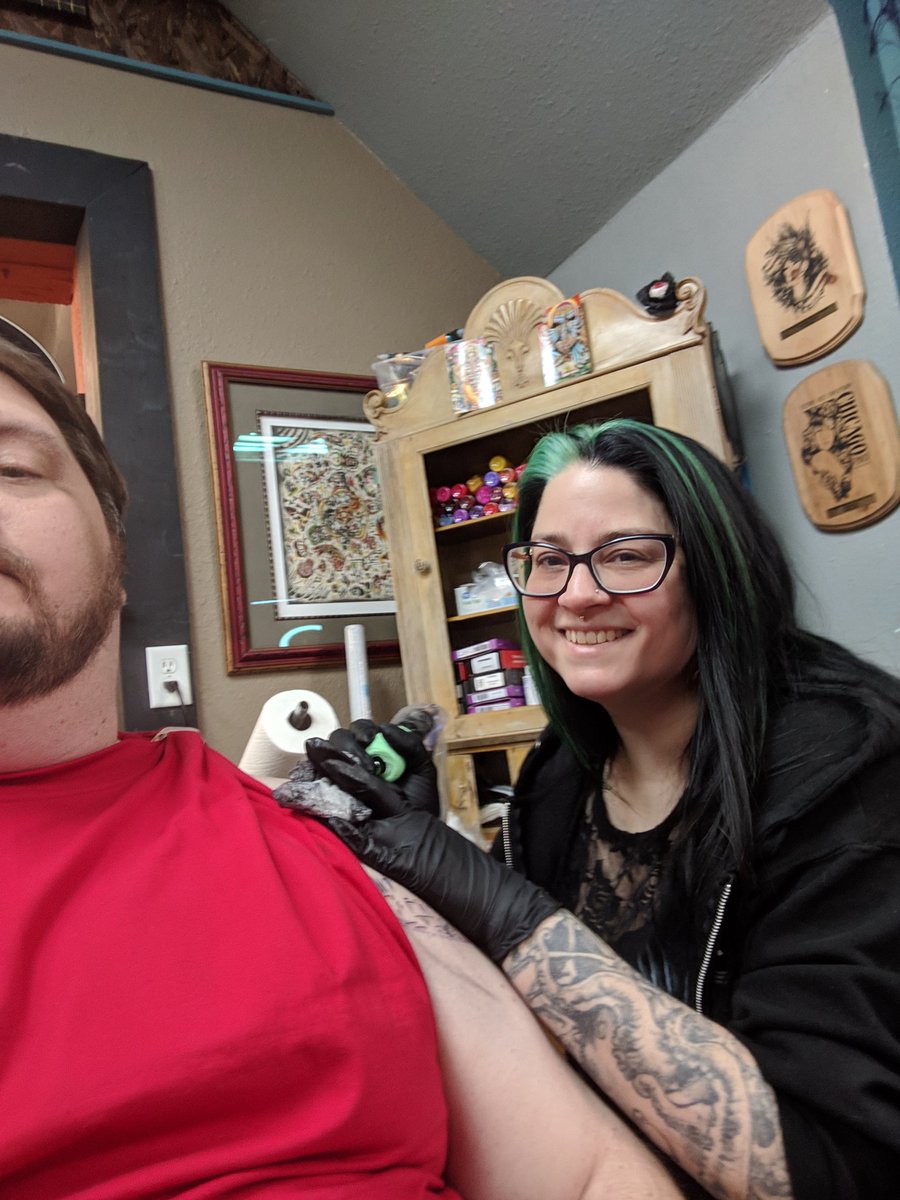 Diamond_Writing's tweet image. It&apos;s been a long time since I was under the gun, but Solvej makes it all worth it! 

#pewpewlasers 
#freshink 
#rawkford