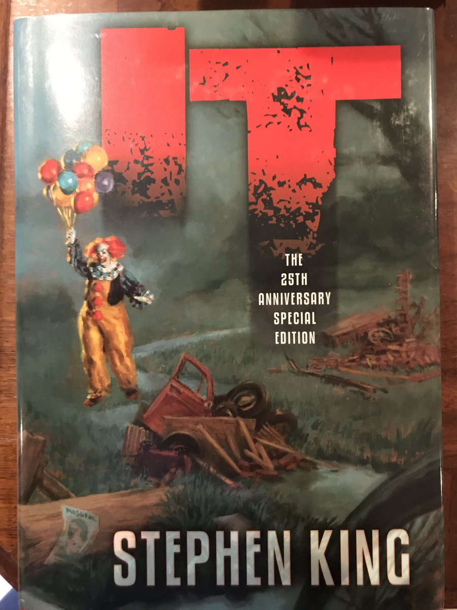 RichardChizmar's tweet image. Found a gorgeous Gift Edition of IT in my office today (no slipcase) — you guys want it? I’ll pick one winner in a week. Just have to Follow and RT to be eligible. Good luck!