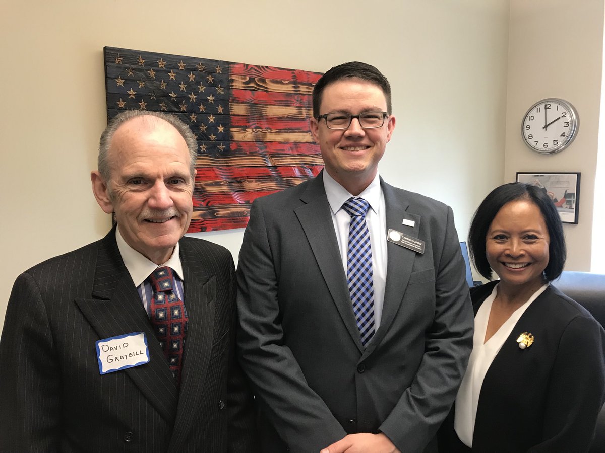 strongnationUSA's tweet photo. .@Mission_Ready member Rear Admiral (Ret.) Eleanor Valentin and @Ready_Nation member David Graybill met with WA State @RepCorry to discuss the importance of investments in #ECEAP and expanded learning opportunities. #waleg https://t.co/jPdEsxli5Y