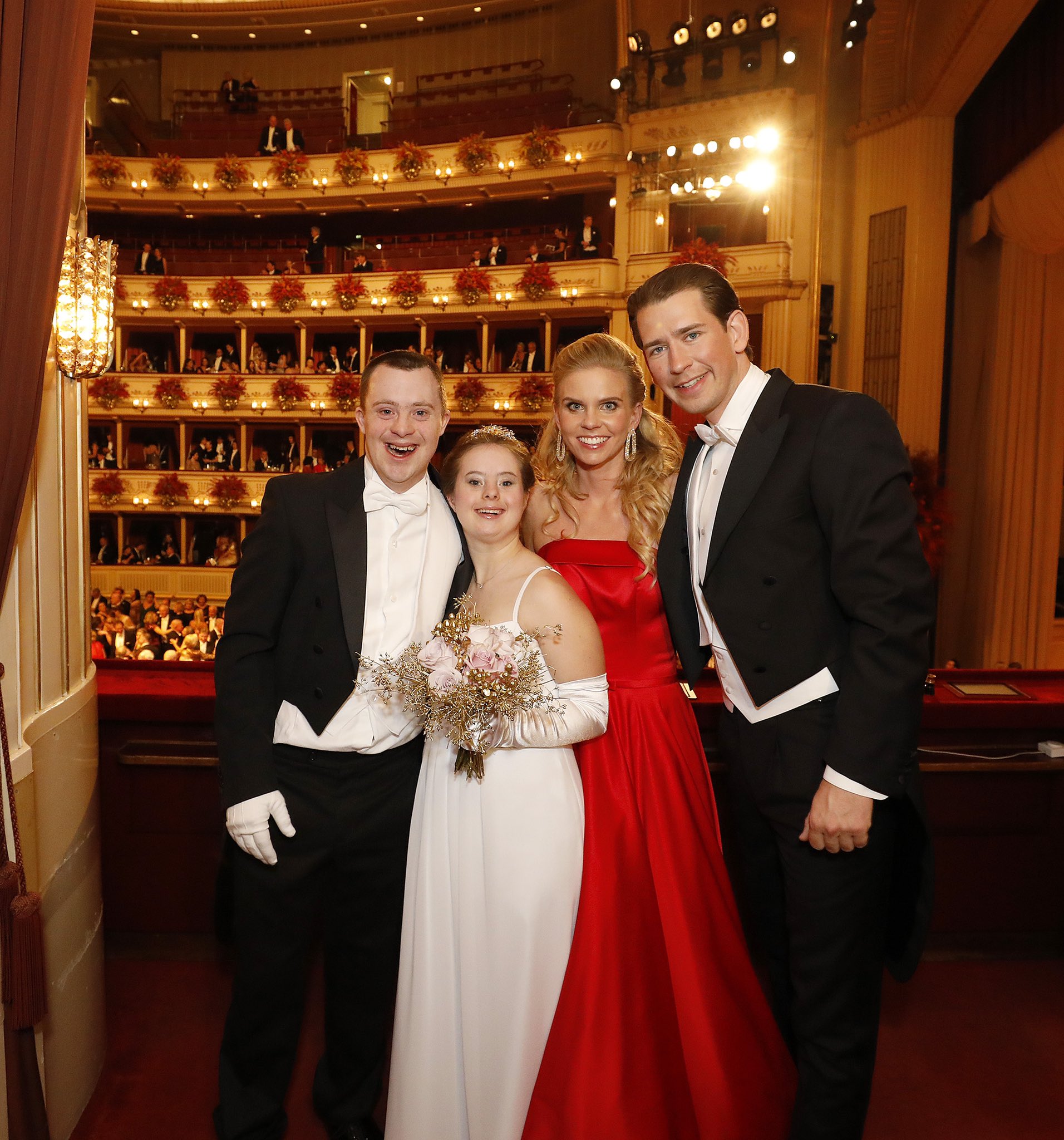 sebastian kurz a twitter ich habe mich sehr gefreut simon und maria sowie ihre eltern anlasslich der eroffnung des opernballes getroffen zu haben https t co nykmdrinpl twitter