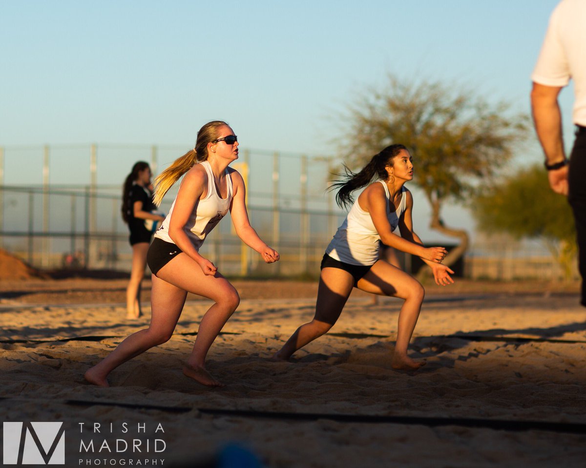We swept our first dual meet of the season v Desert Mountain! 🙌🏻 Thank you to Coach Nat for taking the reigns 💛 Today’s 1s Senior <a href="/paloma_marolf/">Paloma Marolf</a> and Junior Nicole 🏐 #viperbeach #verradohighschool #volleyball #sandyvipers