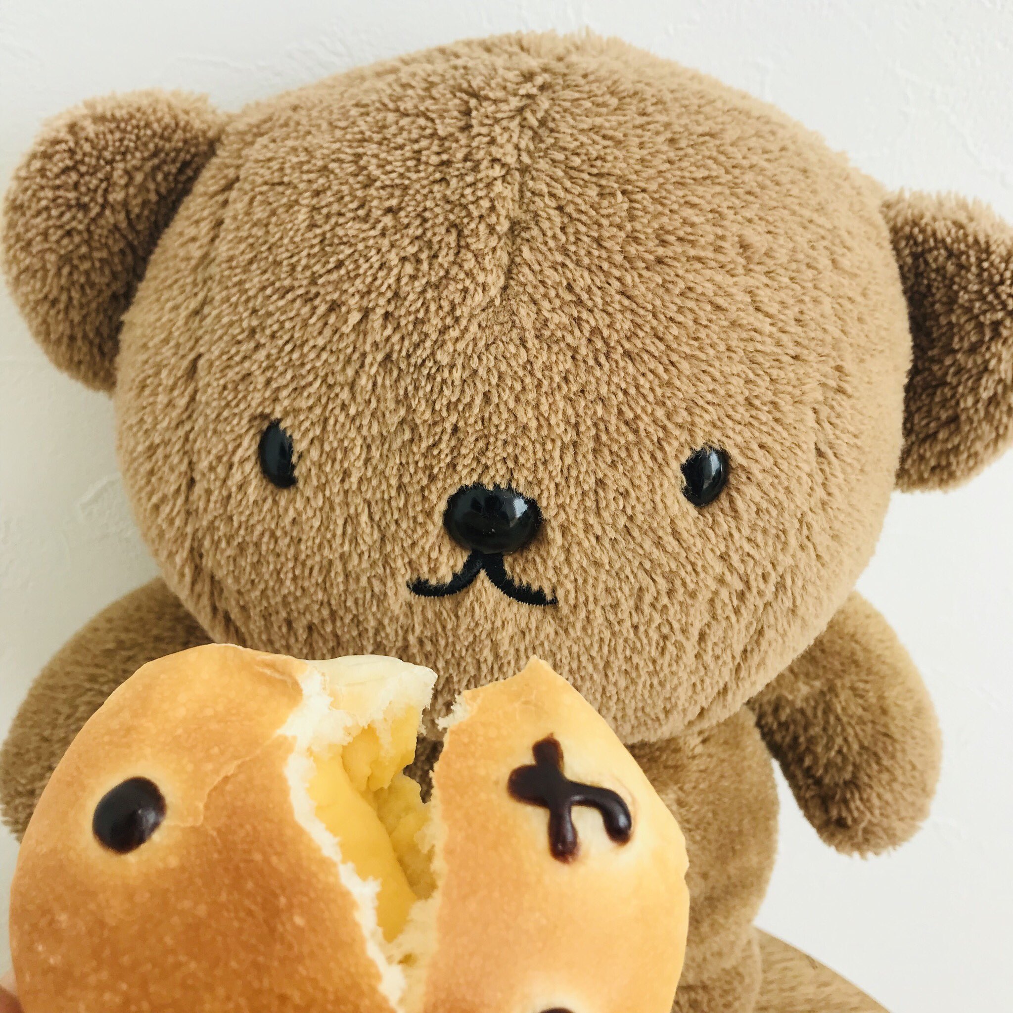 ボリス V Twitter 3月末に京都に行けることになった 目的はミッフィーファンの皆さんならご存知のあそこです 写真は地元のパン屋さんで見つけたミッフィーちゃんパン くまがうさぎを食べているわけではありません ᴥ Miffy ボリス みっふぃー桜キッチン ボリス V Twitter 3月末に京都に行けることになった 目的はミッフィーファンの皆さんならご存知のあそこです 写真は地元のパン屋さんで見つけたミッフィーちゃんパン くまがうさぎを食べているわけではありません ᴥ Miffy ボリス みっふぃー桜キッチン