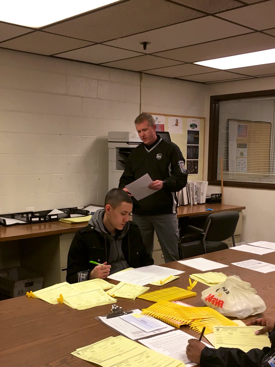 John Castelluccio (@jcash202) on Twitter photo #PHLNightSort Sups Anthony & Donnell reviewing our Policy discussion: We help people to develop themselves. <a href="/rickbiglin/">Rick Biglin</a> & Chris leading the discussion on Professionalism and the 5 Keys to being a Professional @ this week’s #Leadership #TeamPHLSnaps <a href="/ChesapeakUPSers/">Chesapeake UPSers</a> <a href="/JohnEitel2/">John Eitel</a> #PHLNightSort Sups Anthony & Donnell reviewing our Policy discussion: We help people to develop themselves. <a href="/rickbiglin/">Rick Biglin</a> & Chris leading the discussion on Professionalism and the 5 Keys to being a Professional @ this week’s #Leadership #TeamPHLSnaps <a href="/ChesapeakUPSers/">Chesapeake UPSers</a> <a href="/JohnEitel2/">John Eitel</a>