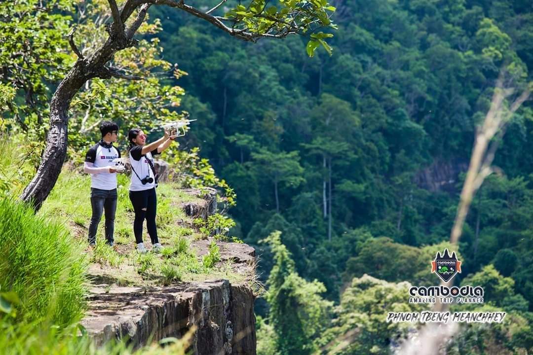 MDTTOURS's tweet photo. The Beutiful of a natural of Phnom Thbeng mountain, Pheah Vihea Province, Cambodia.
 Photo : By Cambodia TripPlanner https://t.co/55zYRdakKu