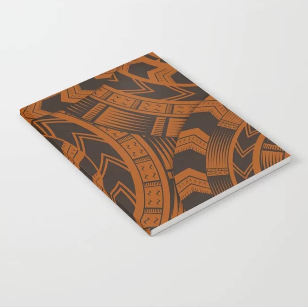laineeeeeeee_'s tweet photo. Brown on Brown UrbanNesian Tatau print available on a pouch, backpack, duffle bag, wrapping paper and more at https://t.co/HQWdQui7Sr
#UrbanNesian #tatau #siapo #tapa #pasifika #polynesian #samoan #samoa #samoanprint #samoanart #samoandesign #malu #sogaimiti #polydesign #polyart https://t.co/bm0yRIoYrv