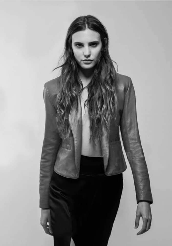 5HarmonyLunitha's tweet photo. Y asi es como estas dos mujeres me tienen en el suelo bien enamorada de ellas, porque no solo es belleza física, tienen un corazón bello y una personalidad que enamora a cualquiera😍😍😍😍😍
#Barbarena #Juliantina

POSTRECITO JULIANTINA
PROVÓCALA JULIANTINA https://t.co/HdgIJob60l