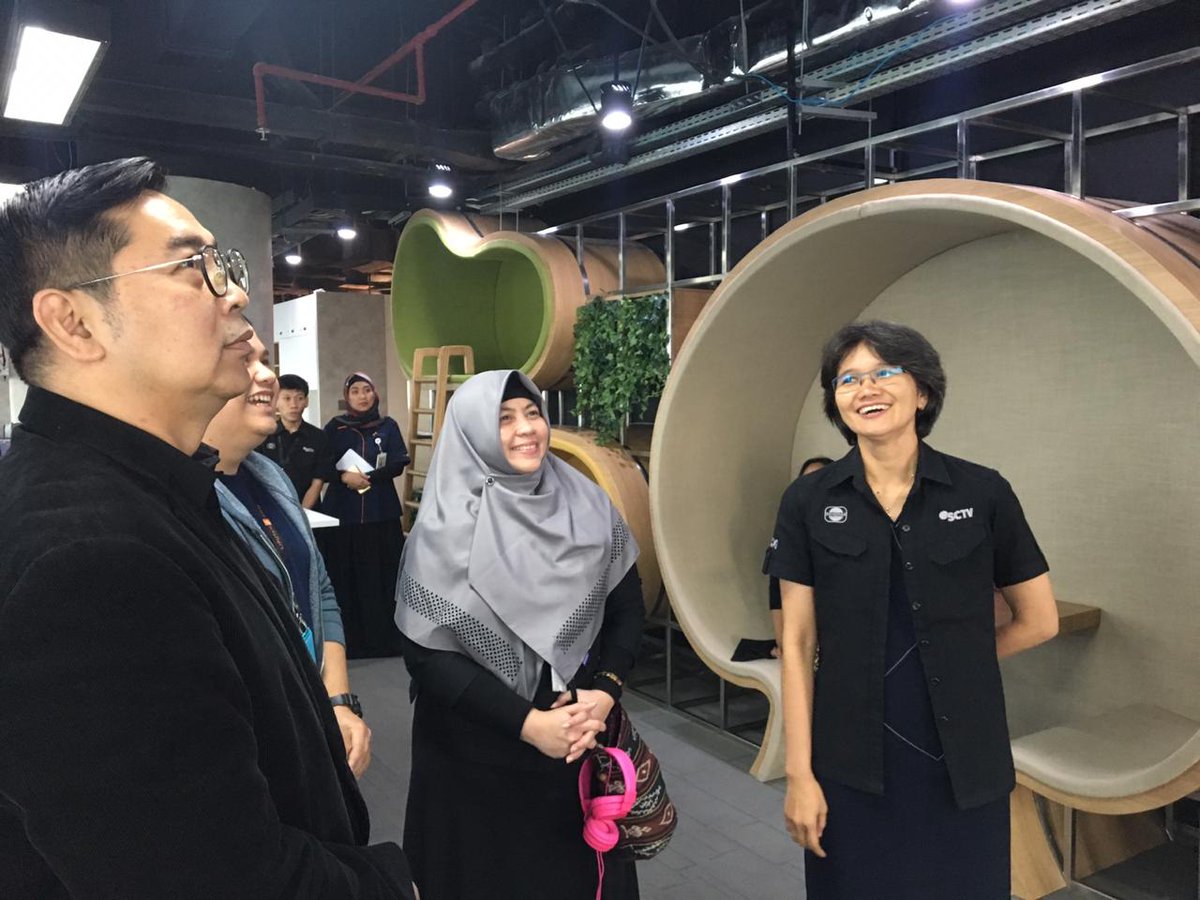 Senin (25/2) Metro TV yang terdiri dari Henny Puspitasari - PR &amp; Publicity Manager dan tim melakukan kunjungan silaturahmi ke Corsec SCM yang disambut Gilang Iskandar – Kadiv Corsec SCM. Kunjungan berlangsung hangat, sekaligus menjajaki peluang kerjasama. #InfoPRMetroTV