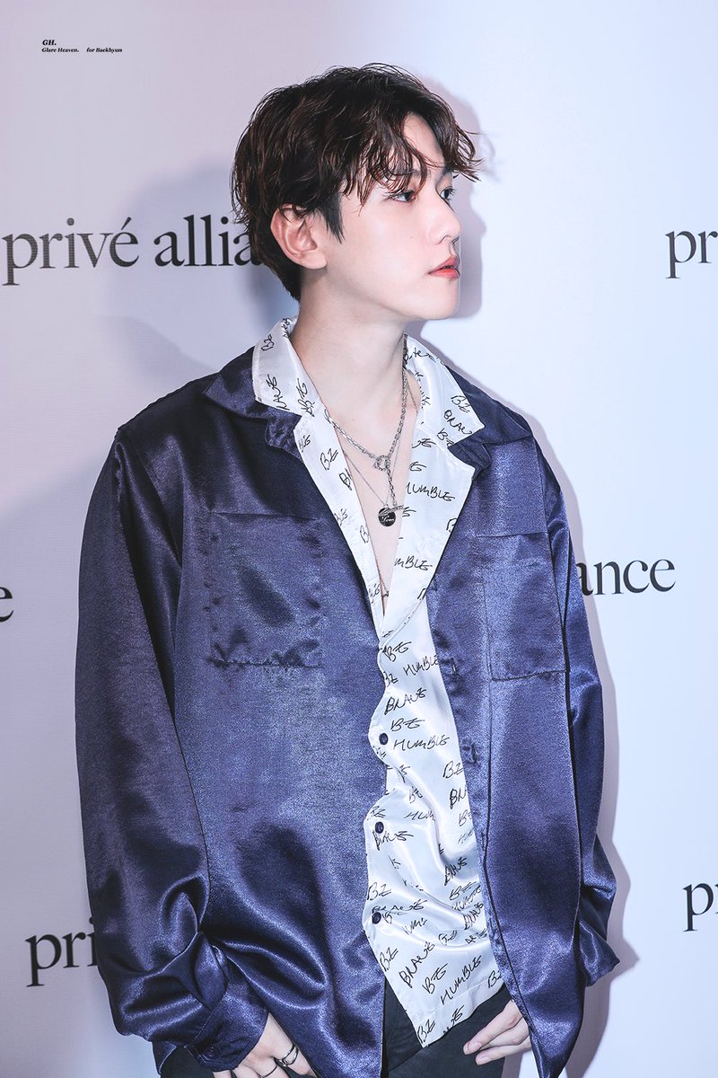 glareheaven's tweet photo. '𝐁𝐞 𝐁𝐫𝐚𝐯𝐞 𝐁𝐞 𝐇𝐮𝐦𝐛𝐥𝐞'
𝐁𝐞 𝐁𝐁𝐇.

#백현 #BAEKHYUN @B_hundred_Hyun #EXO https://t.co/ucxINr6fQ9