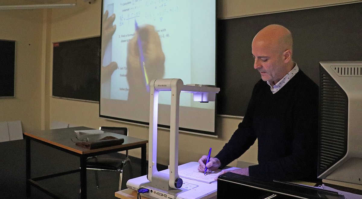 MtHoodCommunity's tweet image. Next week, celebrate #OpenEducationWeek at MHCC. On March 5, 11 am-2 pm, @MHCCStudentLife will host an #OpenEducation fair in the Student Union w/ OE-themed games &amp;amp; info tables. Keynote by Amy Hofer of @cccoer. On March 7, Noon-1 pm, see the student panel in the TLC (AC2553).