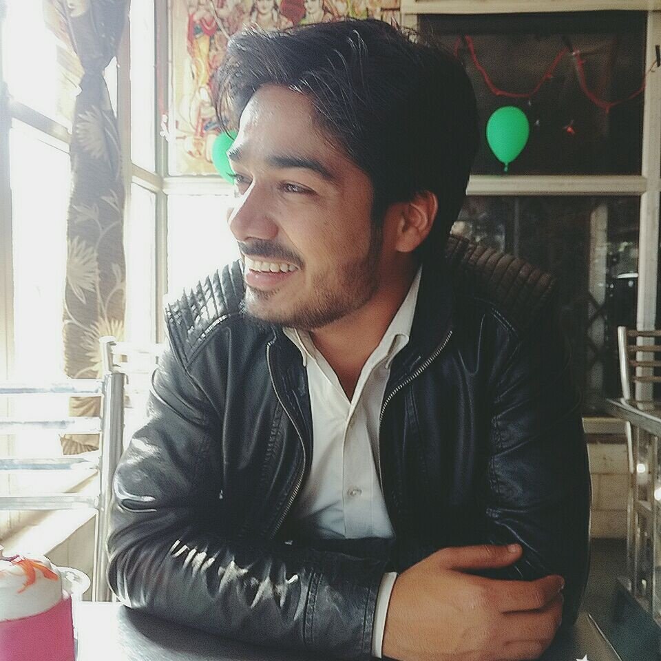 Utkarsh02936815's tweet photo. #NewProfilePic https://t.co/z5lFuFwZg2