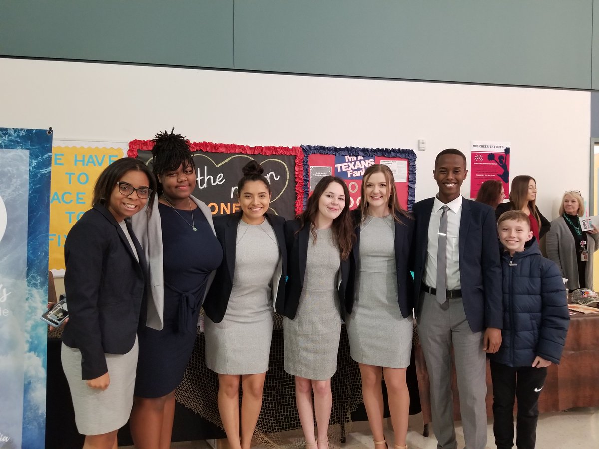 T_Everett4's tweet photo. So proud of Amplitide. Great job at Expo. @NisdCTE @BMEAcademy BM @Carla__Felipe @CowboyCrate @patriciasims22 @EatonHighSchool ea #NISDExpo https://t.co/4bHWtlav6X