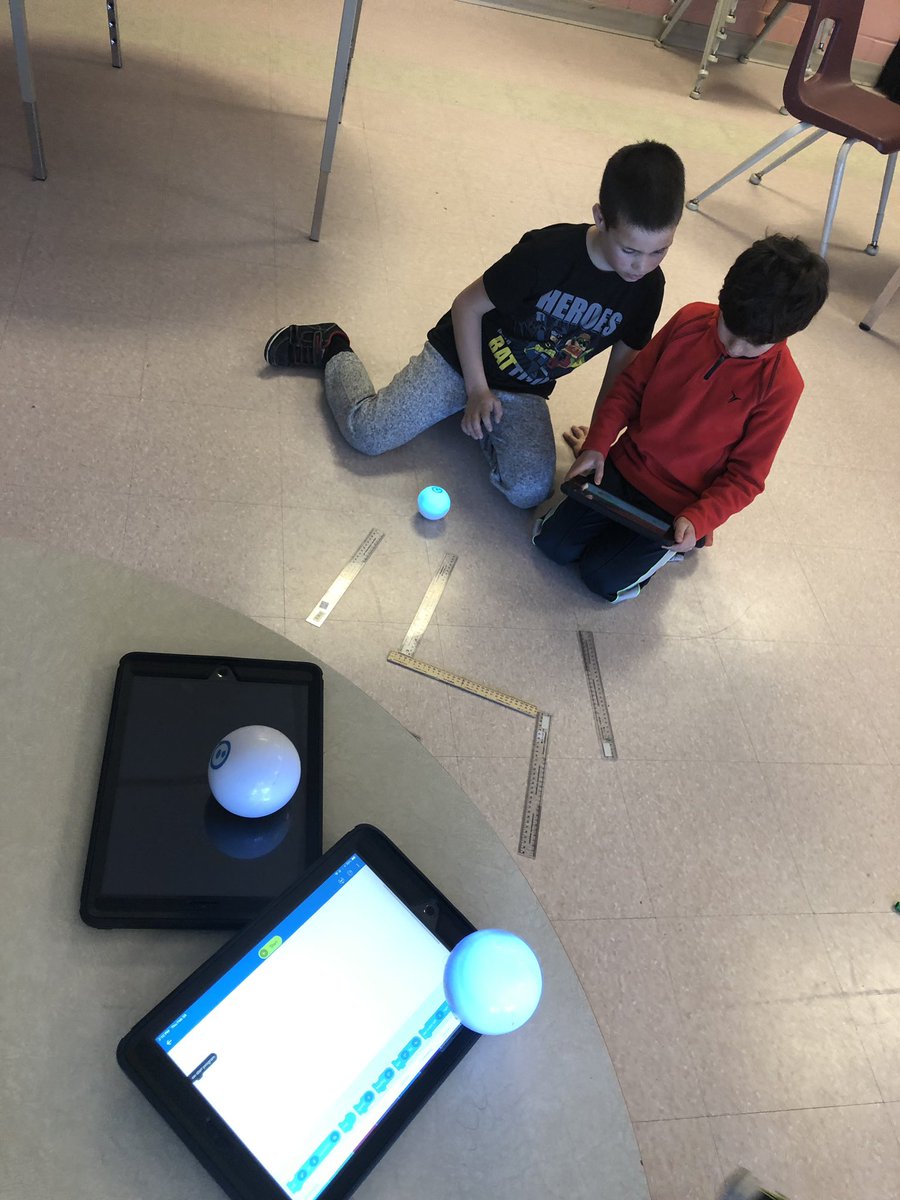 MrJonathanPratt's tweet image. Sparktivities @Killaloeps this afternoon coding Sphero to go through our mazes as part of the primary students coding elective. Great work by all! #RCDSBcodes #Spark #sphero