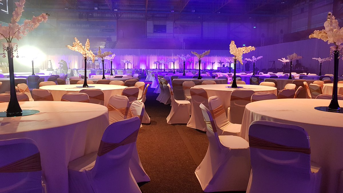 Ball season is upon us and we would love to be YOUR go-to venue destination. Large floor space + high ceilings = creative imaginations. No matter the size, we’ve got the means to match your ball requirements! Click here bit.ly/2ILtf9p to see what we have to offer 💃🏻✨