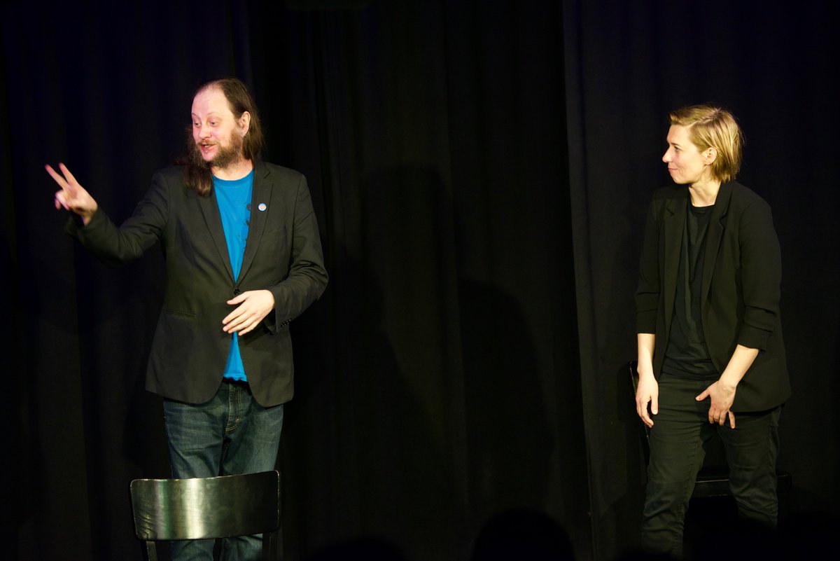 Ratibortheater's tweet photo. "Two Gin and Tonic" #ginandtonic #billa #lee #larry #theambassadors #headhunter #walk #huntingzone #berlin #kreuzberg #ratibortheater #theater #theatre #comedy #freestyle #art #photography #improembassy #improv #impro #improvisation @The_ElDubs @DieGorillas https://t.co/6XHH9jVgPp