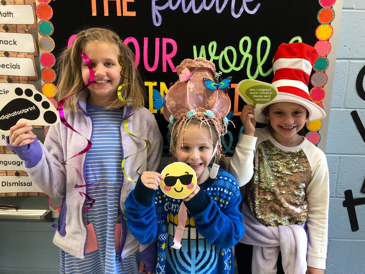 miss_nicholson3's tweet photo. Digital Learning Day with this silly bunch #SeldensDLD https://t.co/Er5em5Yik0