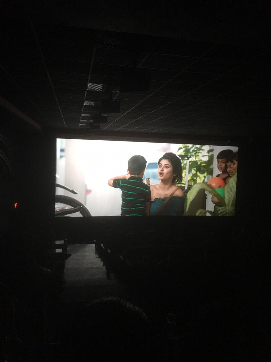 Sindhureddy28's tweet photo. 😍 Obaby @5AM show😍
#Oviyaa #90ML https://t.co/mk9G4J7MfP