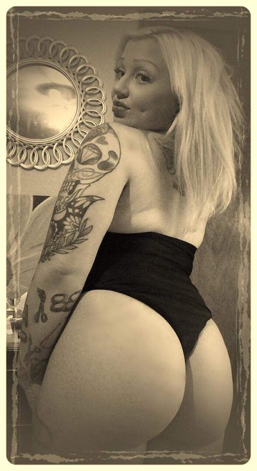 Since I forgot to post on here for WhootyWednesday!   #LexiSnowBunny #SBMT #tattooedWhitegirls #SexySnow<a href="/tag/pawg"class="tags"><span>#pawg</span></a><a href="/tag/lexisnowbunny"class="tags"><span>#lexisnowbunny</span></a><a href="/tag/sbmt"class="tags"><span>#sbmt</span></a><a href="/tag/tattooedwhitegirls"class="tags"><span>#tattooedwhitegirls</span></a>