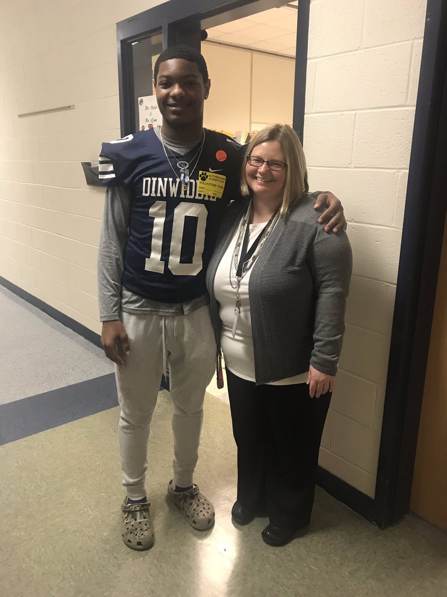 johnna_carter27's tweet photo. @magenmooredcps  Proud former 1st grade teacher https://t.co/4637objNEP