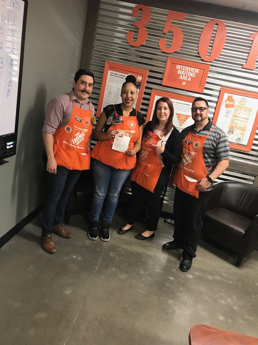 Outstanding walk with our Barbara Josserand and team today at store 3501.#D94rocks#3501proud.