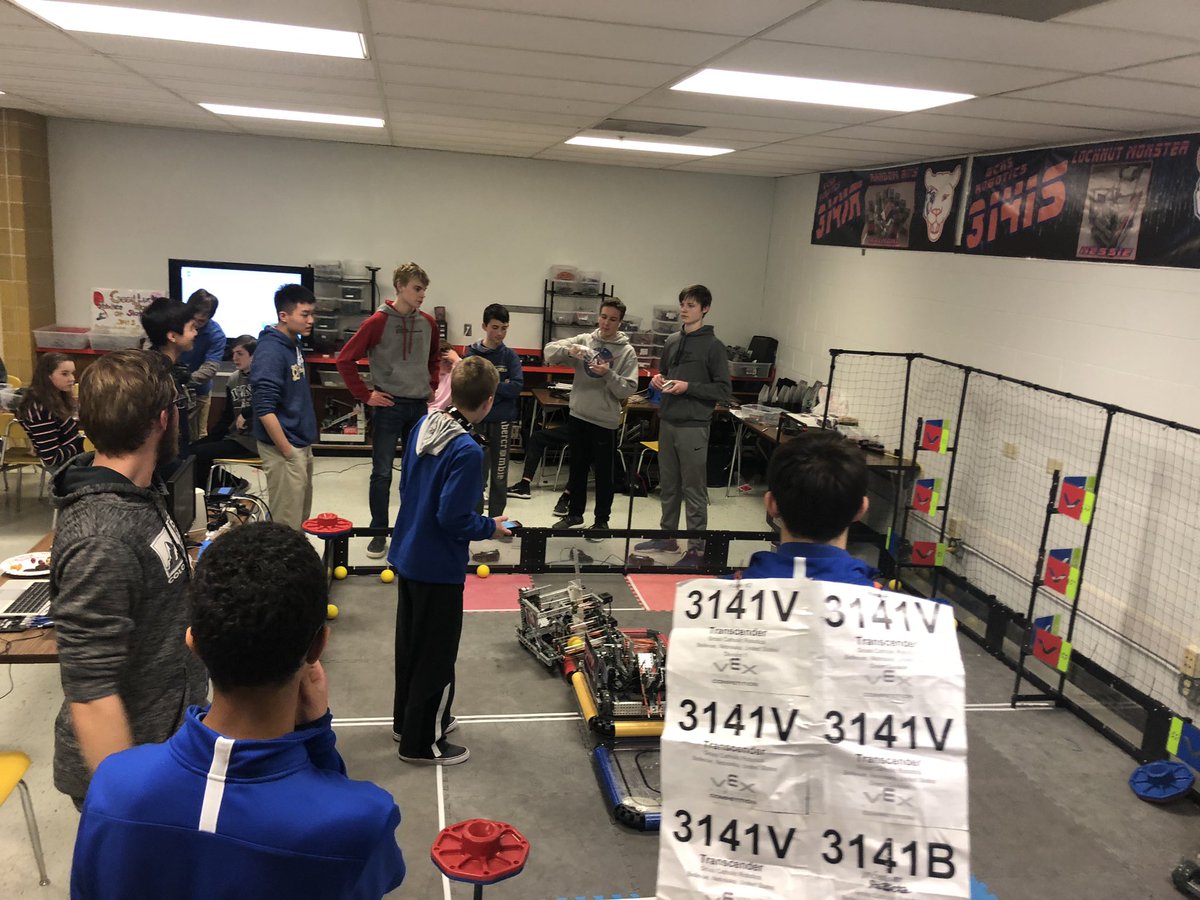 Teams scrimmaging in preparation for Regionals that start tomorrow. Good luck to all the teams!!!  Go Cougars!!