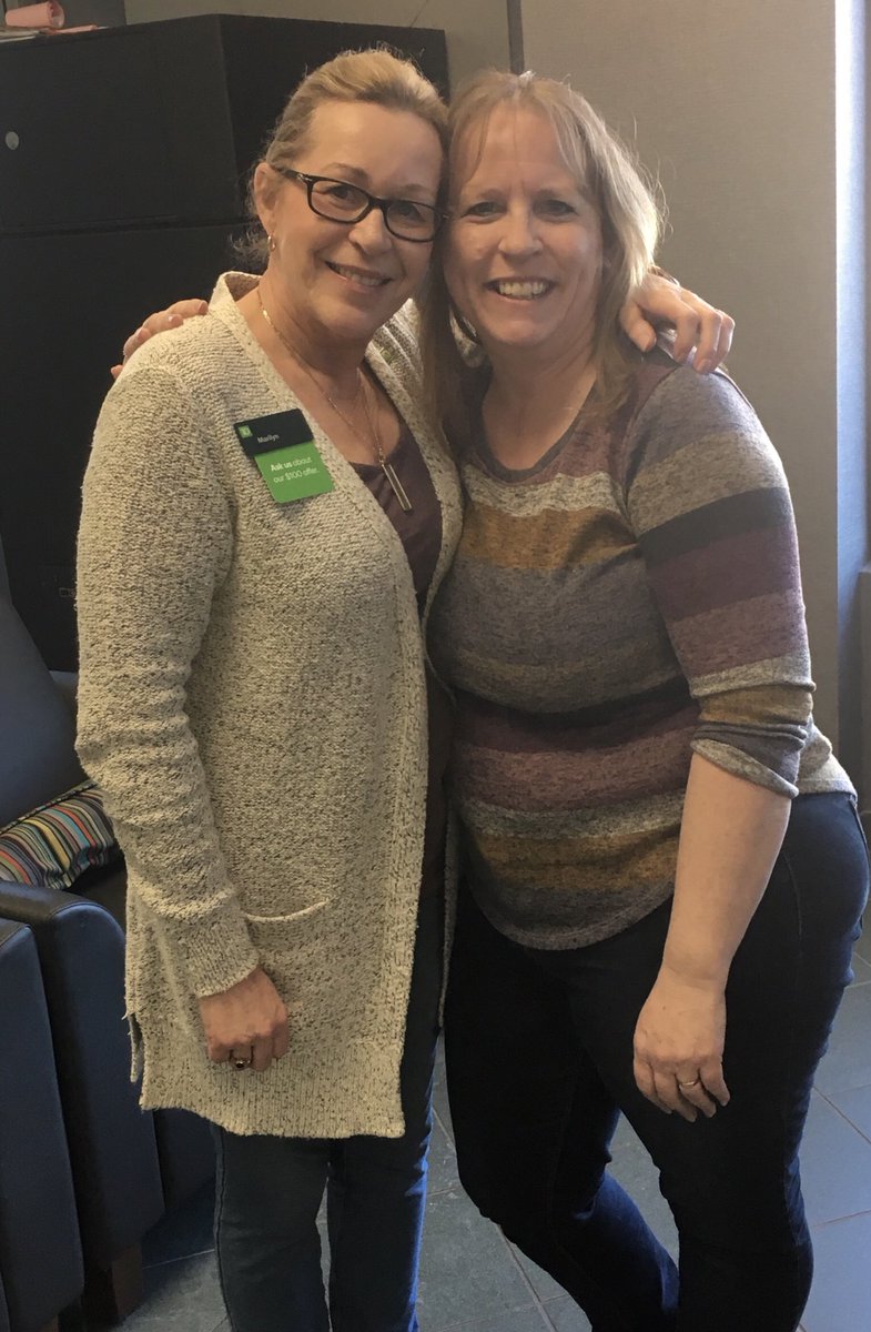 NaussAnn's tweet photo. Great day celebrating Marilyn’s retirement from TD Bridgewater 💚 @lorinauss @sarah_cox06 @DAS_SouthShore @morgan_veinotte @AngiePa38319582 
 #TDRetirement #MissYouAlready https://t.co/hCINCcPXCa