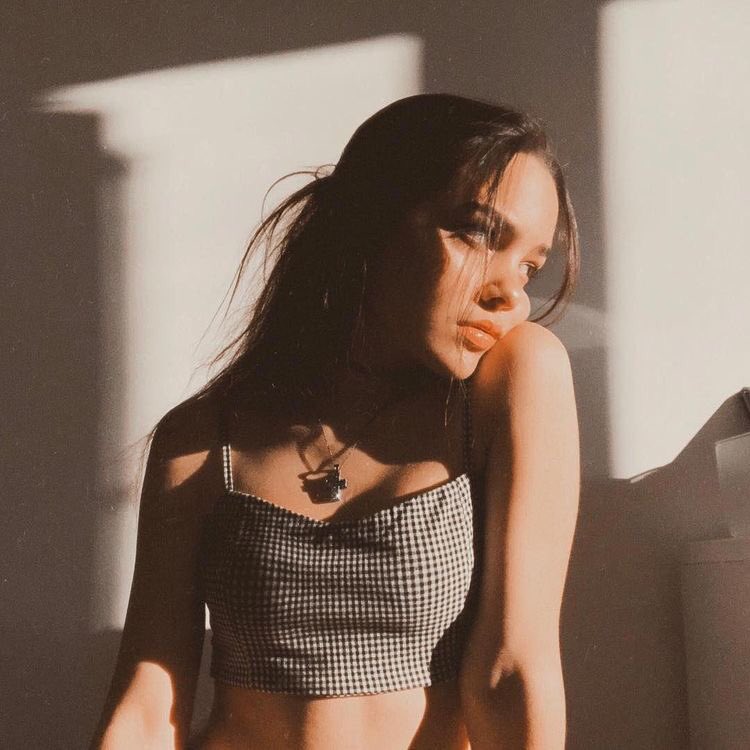 selfcarescorpi0's tweet photo. ear piercing inspo https://t.co/hterv8lA6y