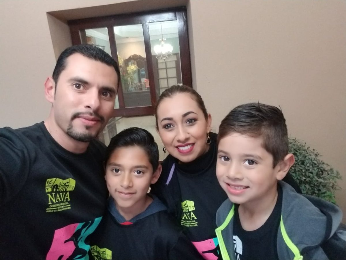 Zenon_Velazquez's tweet photo. ¡Se llego el día! Nos vemos en un rato más #5kNeón https://t.co/D1LrImK3ex
