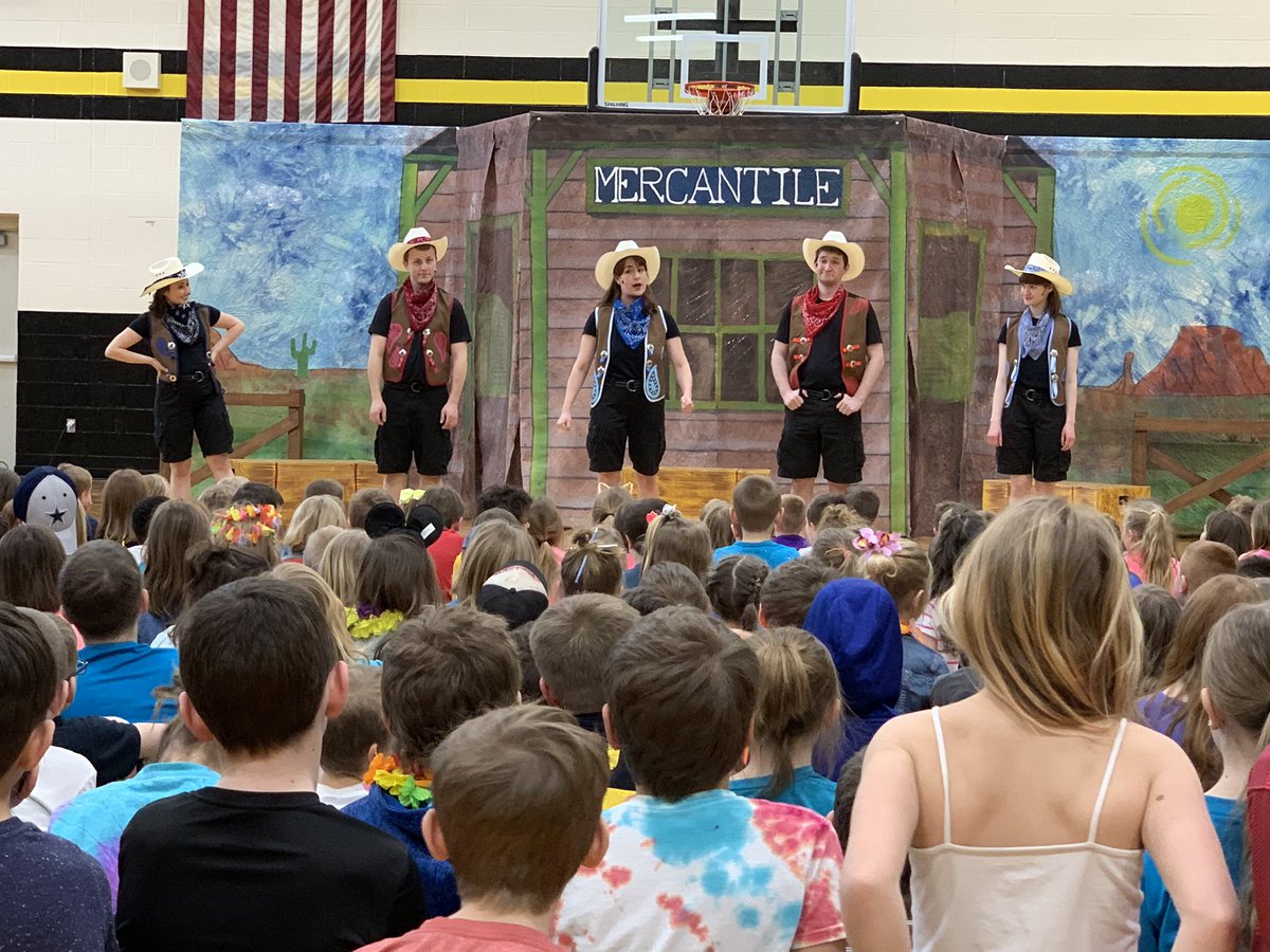 MrBrandonFitch's tweet photo. @WestMarshallPK3 enjoyed The Old Creamery Theater’s Character Round-Up production today! https://t.co/q6z6l5O4Bk