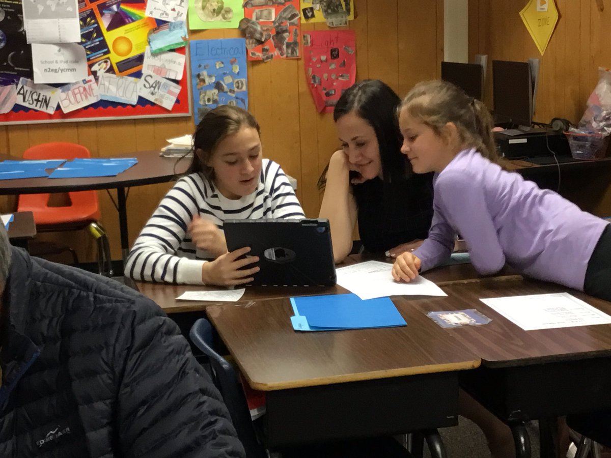 dee_mazurek's tweet image. I absolutely love student led conferences! It makes my heart smile to see the interaction with the students and parents discussing their education. @NISDCNE @NISD #RootedColoniesNorth