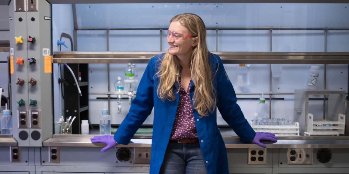 CaltechMagazine's tweet image. &quot;Science is being in the lab running a column, being out in the field collecting rocks.&quot; -Alex Phillips, a fourth-year geochemistry student and the creator of @WomenDoingSci #SoCaltech