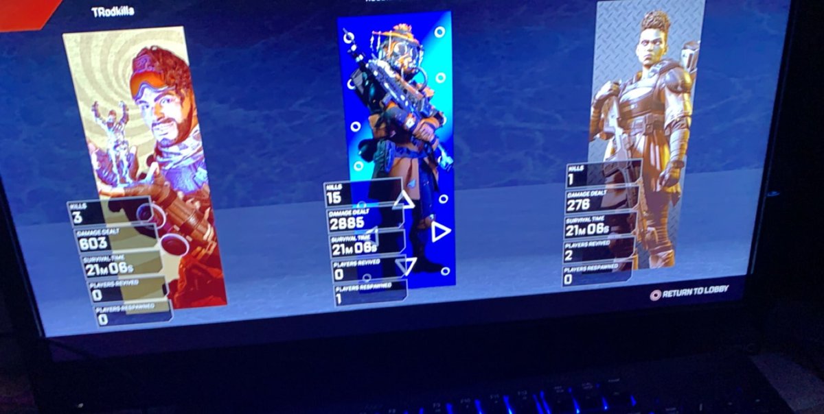 noobkiller917's tweet photo. Gotta love carrying for the dub ๐คฆ๐ปโโ๏ธ need better randos. #apex #live #stream #RT #BIGDREAMS #HIGHHOPES #LETSGETNOTICED #letshittwitch200followermark https://t.co/oLuZ7UrQd7