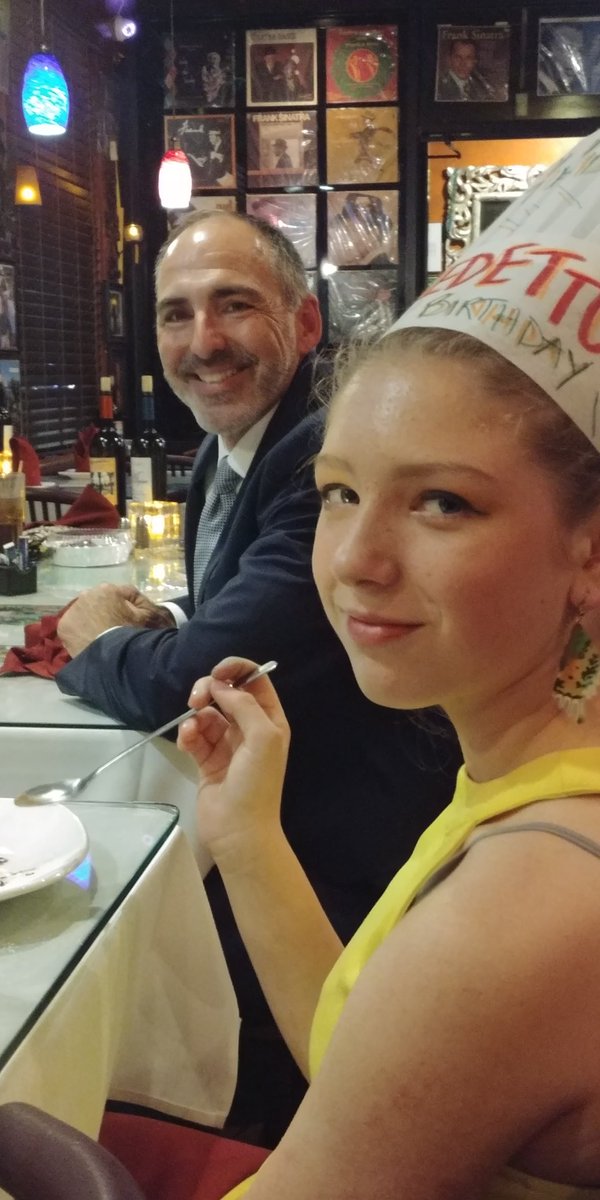 DebbieTorres69's tweet photo. Our Student Leadership Team enjoying a night out at Benedetto's!  Thank you Mr. Atkins! https://t.co/o75NXBpin6