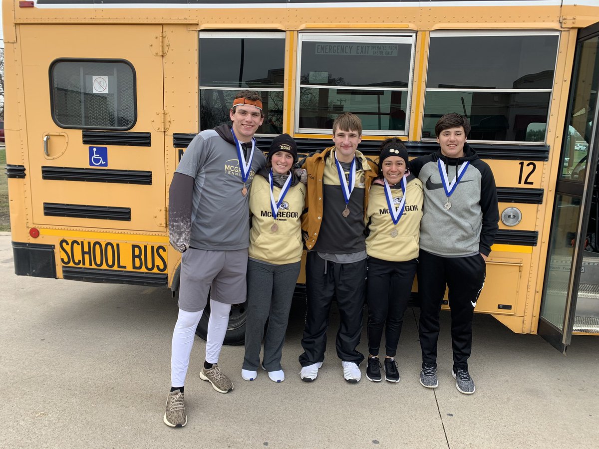 ham_283's tweet photo. #MHSDogs Tennis medalists from the Whitney Tournament. A 2nd place and two 3rds. https://t.co/FCT8rd9I40
