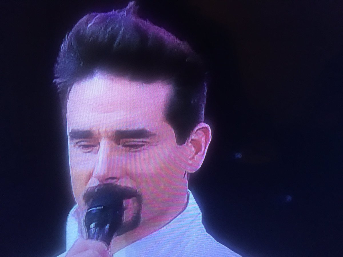 cesarcaceresro's tweet photo. #BackstreetsBoys Este wn vive de Vitacura pa arriba, va a mas de 180kl por hora..
Quedo atento a sus comentarios! https://t.co/gxKn7K9TTg